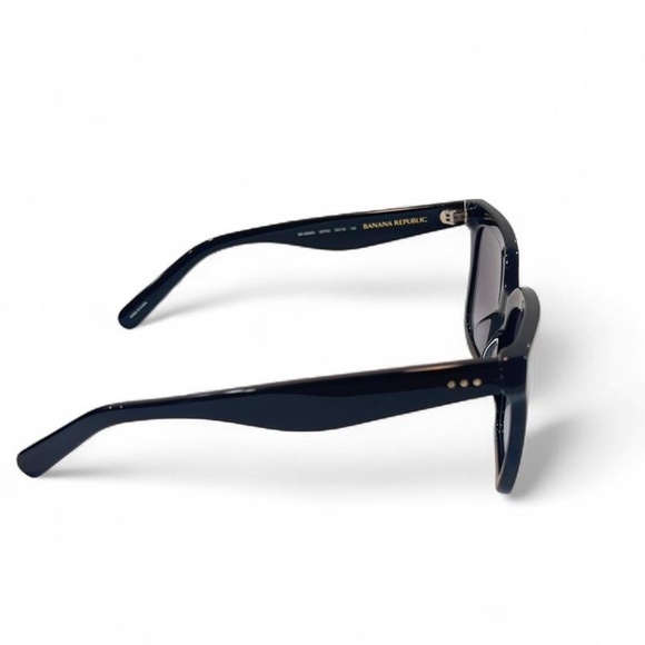 Banana Republic Black Sunglasses with UV Protection - Picture 5 of 6